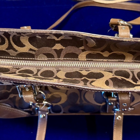 Coach Handbag - Picture 4 of 5